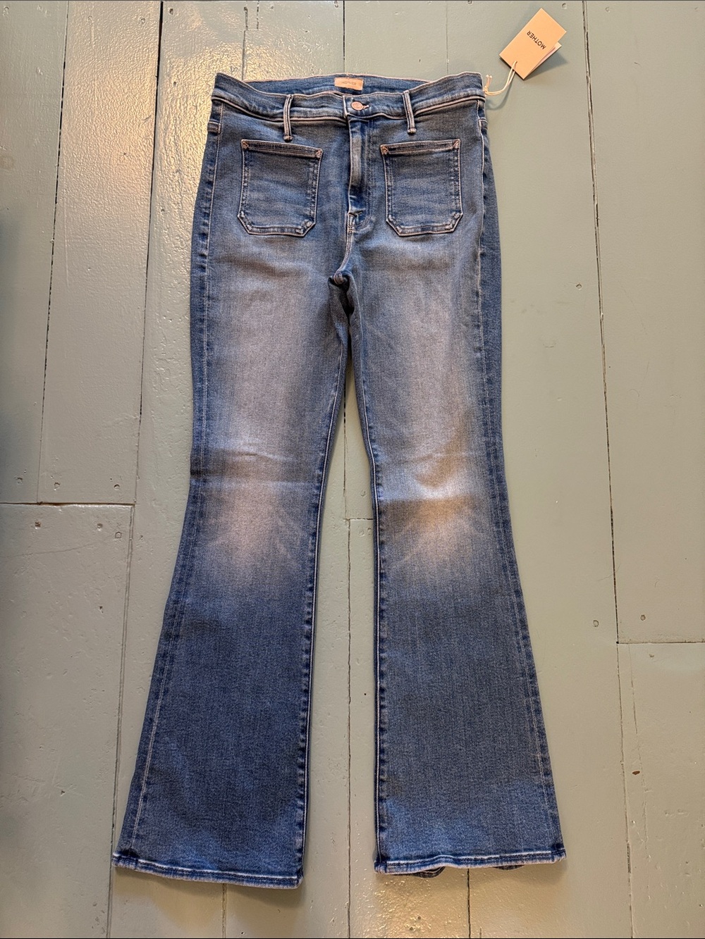 Mother the patch pocket weekender Classic Women's Blue Flared Jeans
